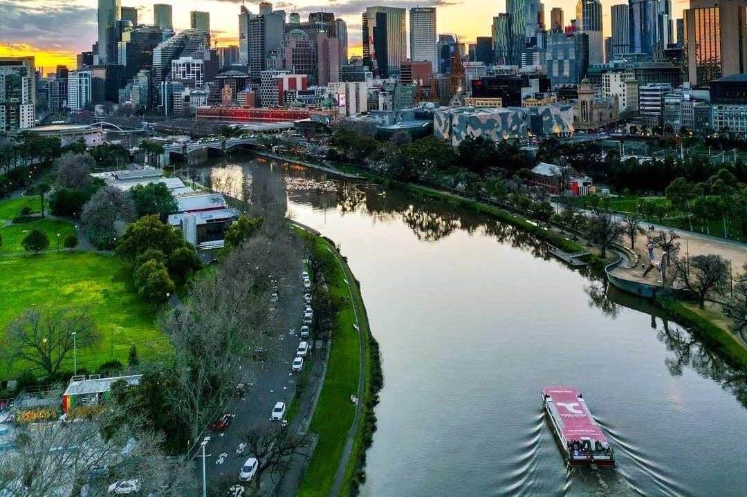 Melbourne: 1-Hour Yarra River Cruise Melbourne Skyline