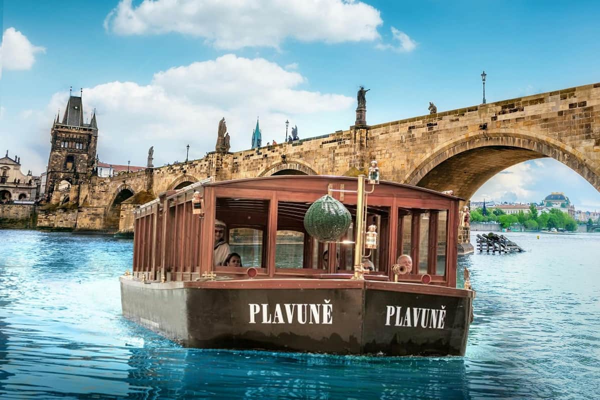 Prague : Visite guidée à pied du Pont Charles + Croisière sur le fleuve Croisière en bateau à Prague et à Venise