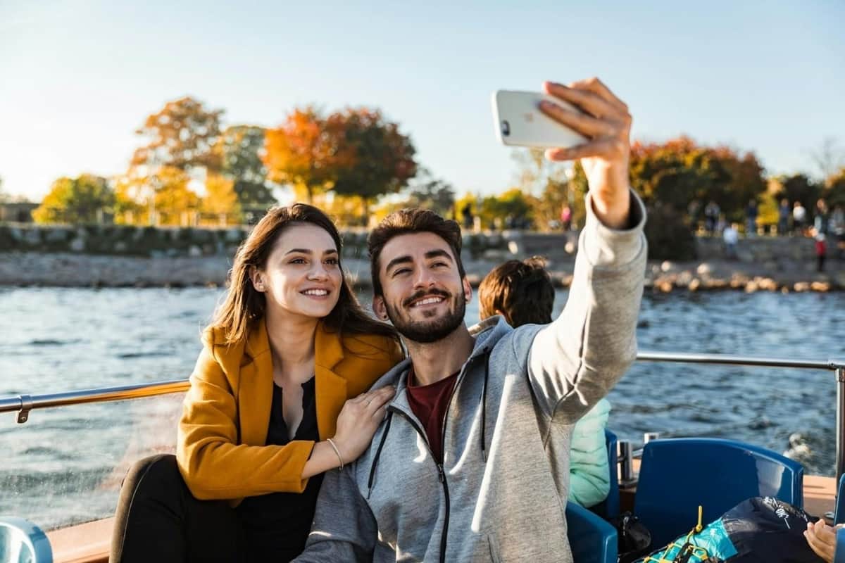 Red Sightseeing Copenhague : 24 heures d'excursion en bus et en bateau avec arrêt et montée à bord selfie à bord