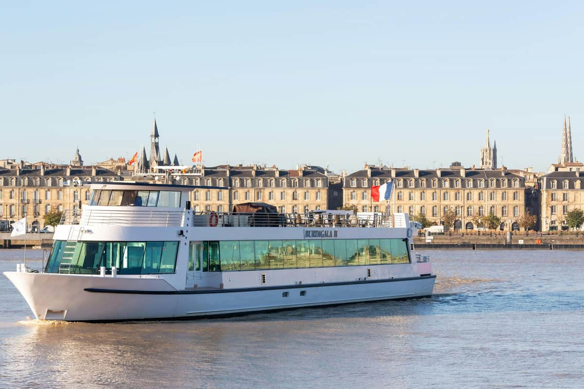 Bordeaux : Croisière fluviale guidée + boissons Burdigala 2
UNESCO Heritage
@Saint Pierre District