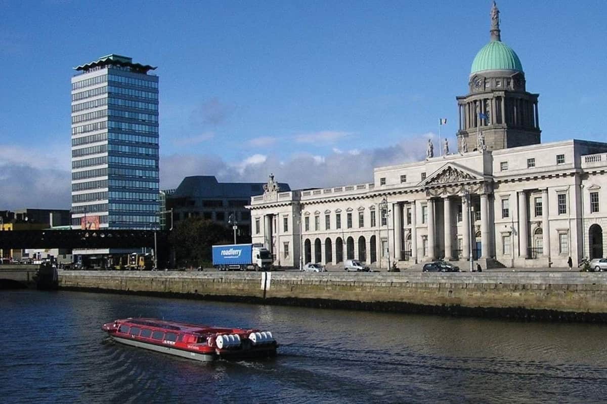 City Sightseeing: Dublin River Cruise Sightseeing