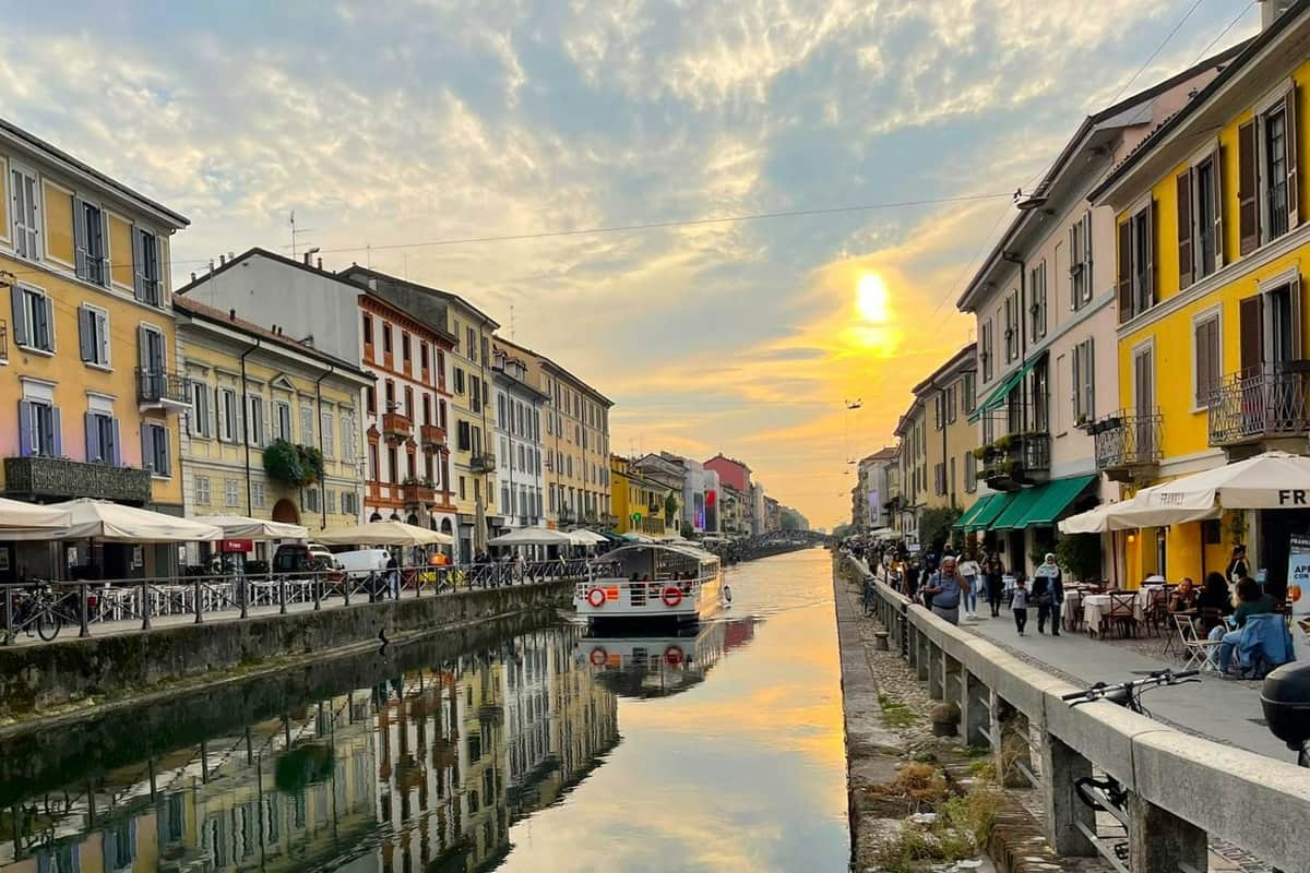 Milan: Navigli and Darsena Boat Tour Sunset on The Navigli Canal