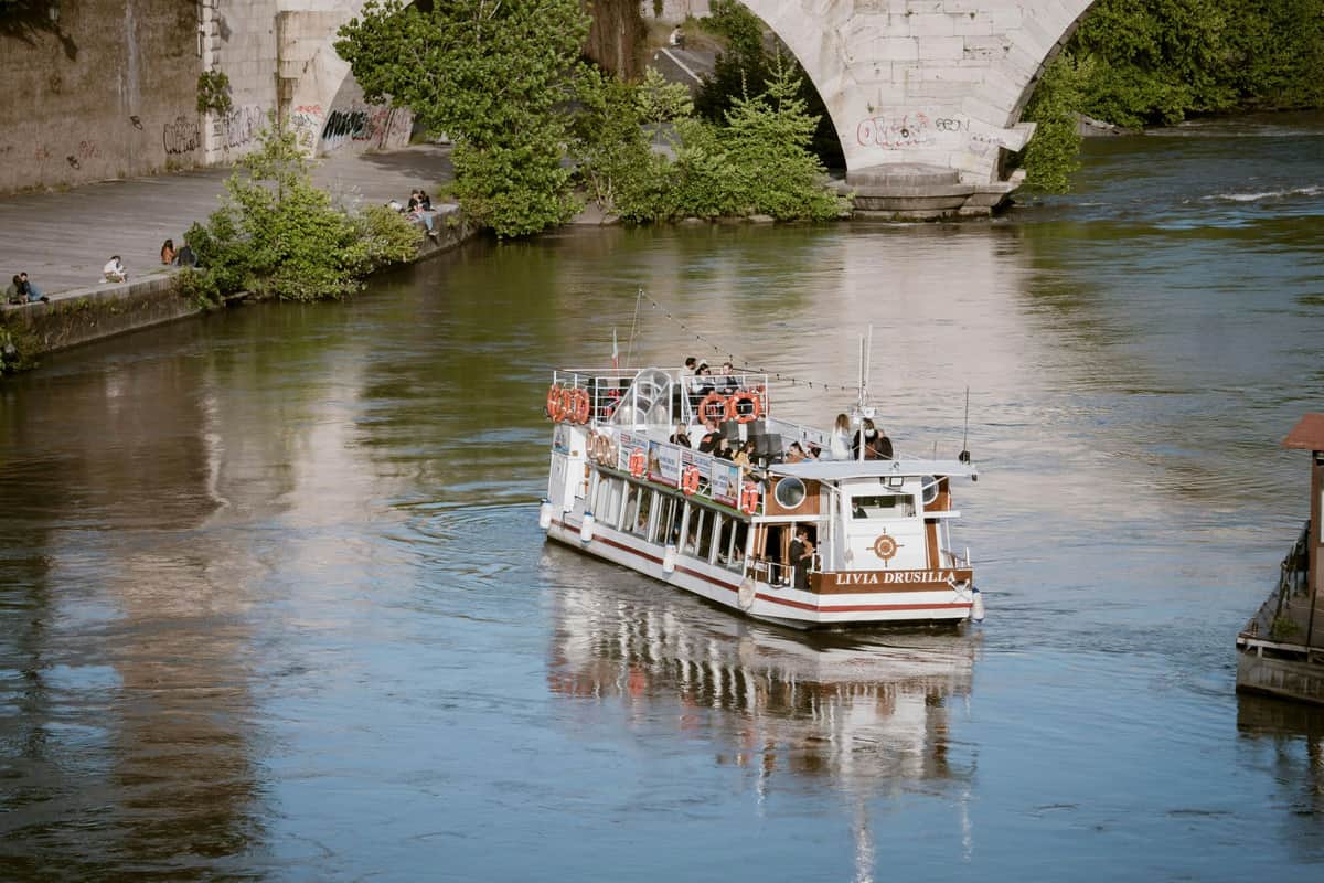Rome: Tiber Sunset Cruise with Aperitif Photo of product
