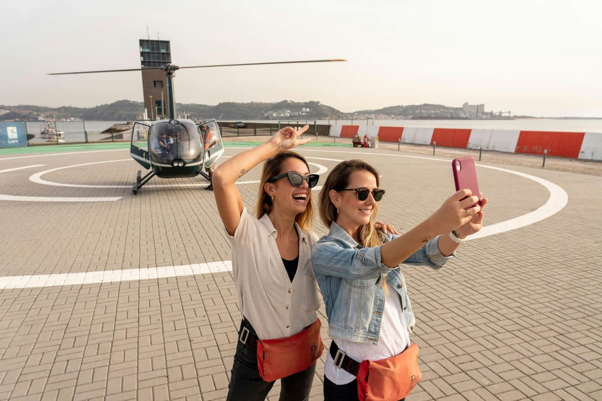 Lisbon: Guided Old Town Walking, Helicopter Flight & Boat Trip helicopter