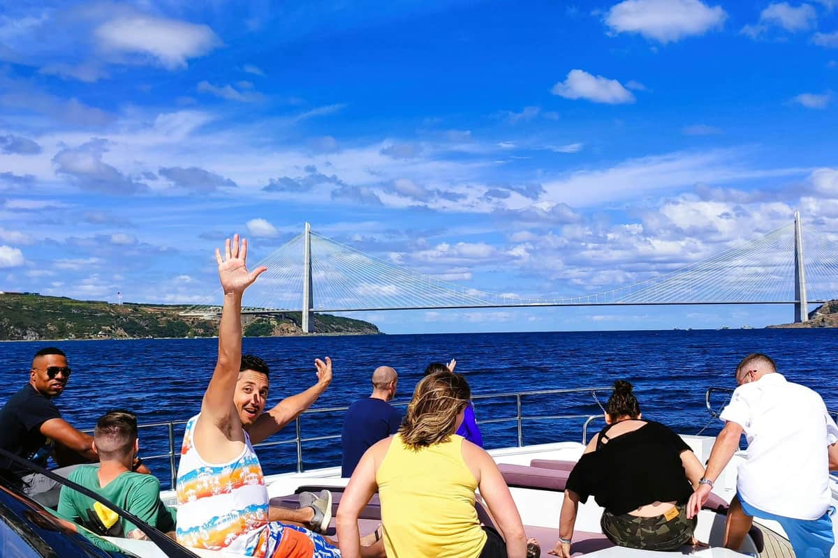 Istanbul: Bosphorus & Black Sea Sightseeing Cruise with Lunch Bosphorus and Black Sea Cruise with Lunch
