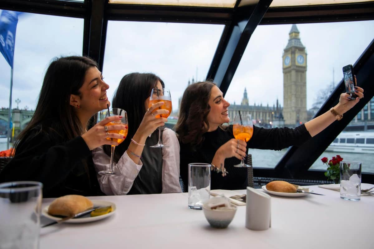 Londres : Déjeuner-croisière sur la Tamise City Cruises UK - Déjeuner-croisière