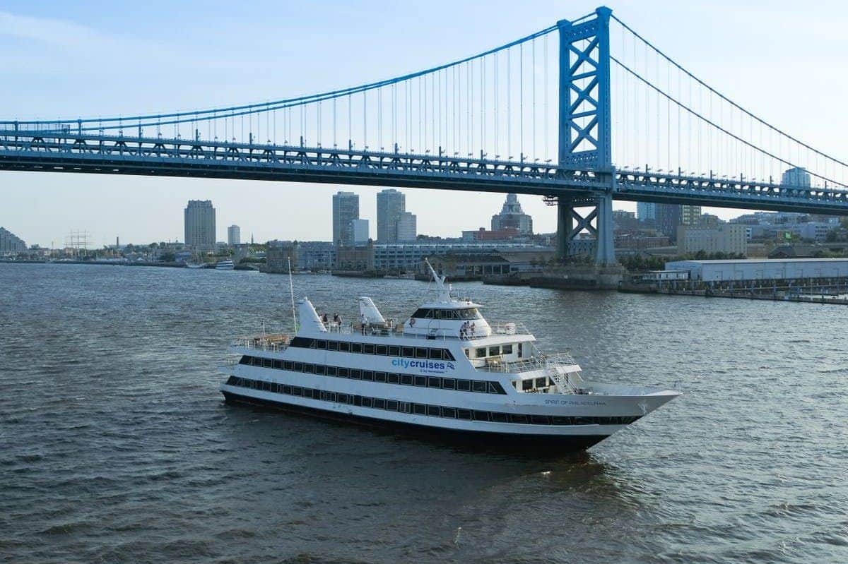 Philadelphie : Croisière avec déjeuner buffet Déjeuner-croisière avec buffet à Philadelphie