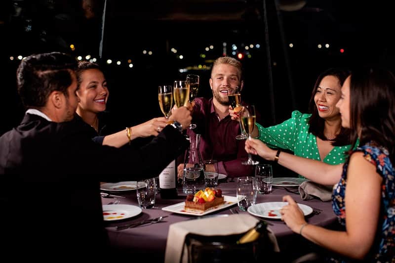 Seine River: Dinner Cruise by Bateaux Parisiens Seine River: Dinner Cruise by Bateaux Parisiens