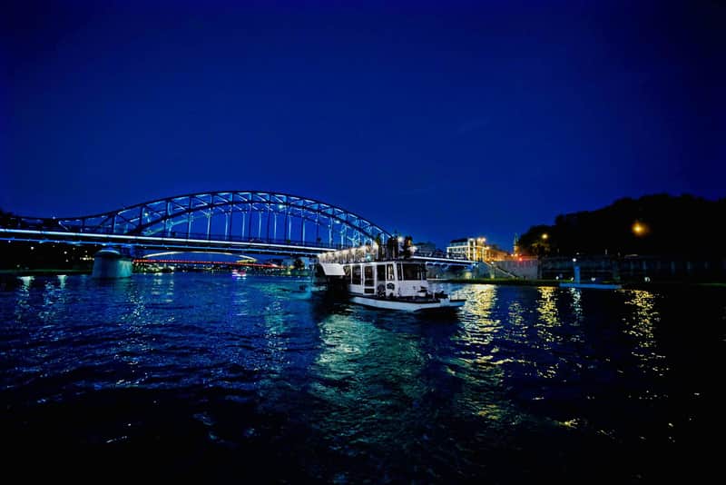 Krakow: Night Vistula River Cruise with Live Guide