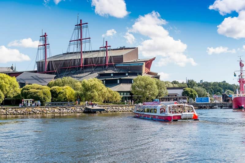 Stockholm: Hop-on Hop-off Boat Tour