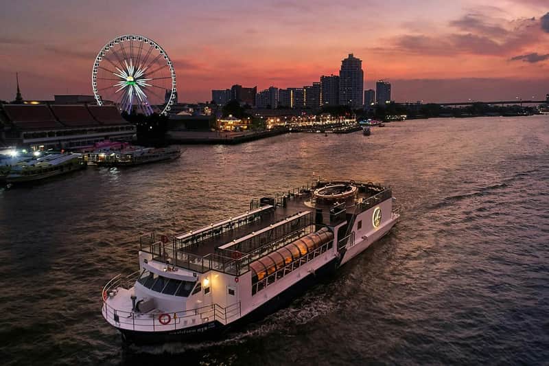 Bangkok: Saffron Luxurious Chao Phraya River Dinner Cruise