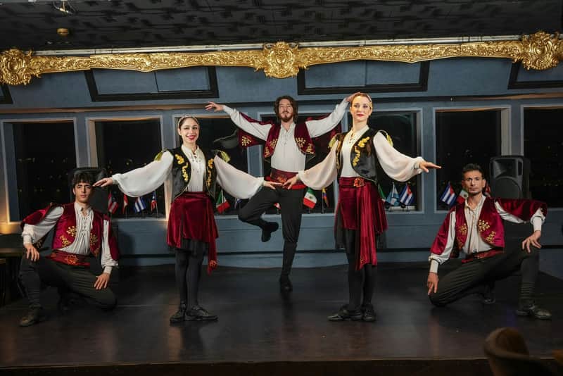 Istanbul: Bosphorus Dinner Cruise with Turkish Dance Shows + Private Table