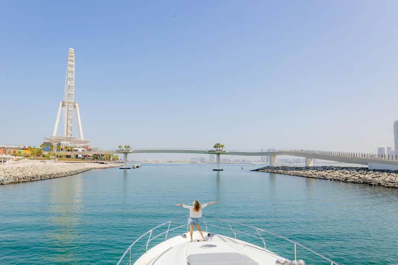 Dubai Harbour: 1 Hour Yacht Tour - Dubai Marina, JBR + Ain Dubai
