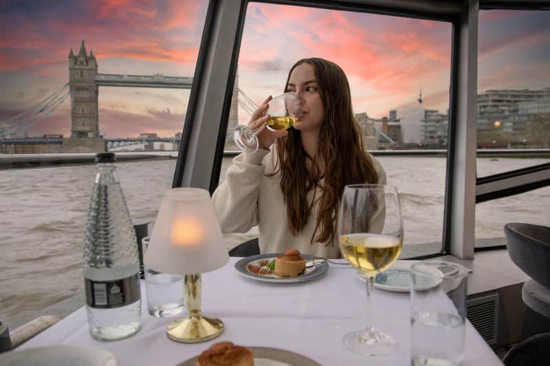 London: Thames Dinner Cruise + Live Music